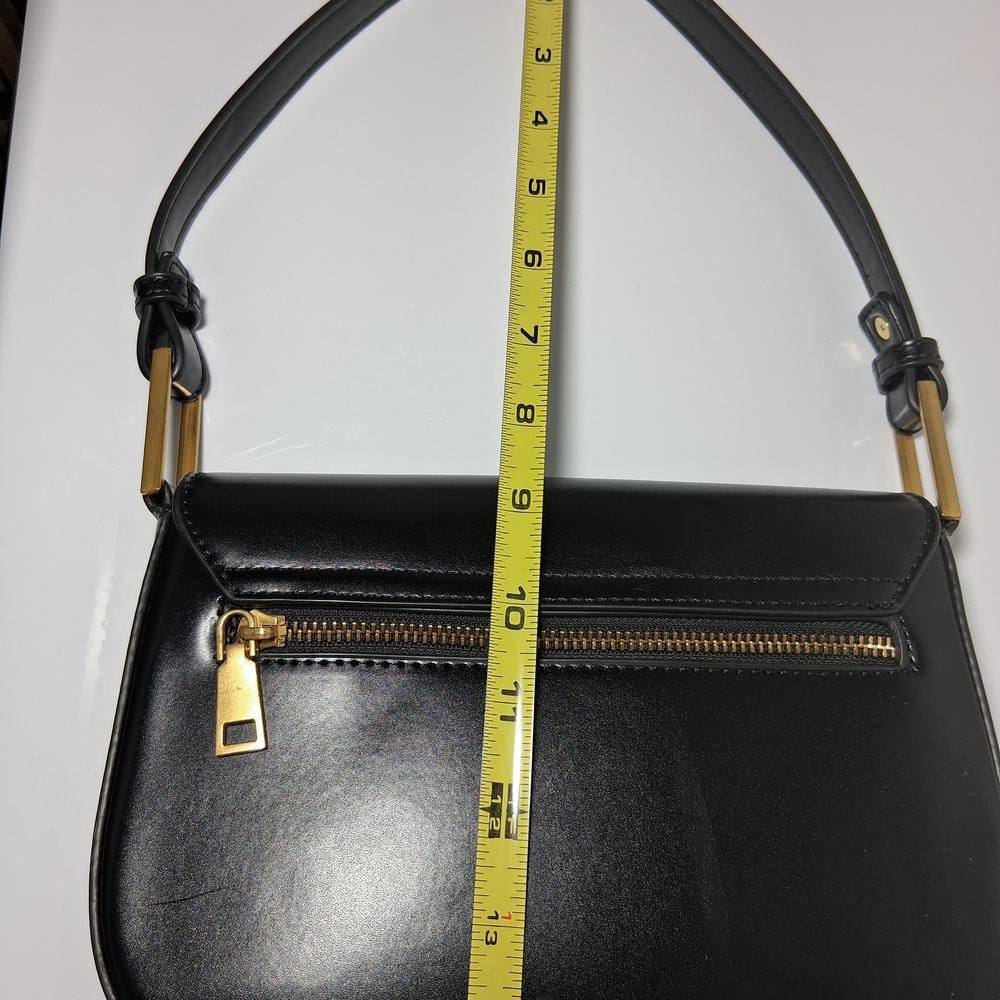 Sleek Black Shoulder Bag with Gold Accents - Picture 6 of 7